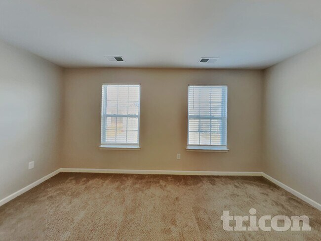 Photo - 134 Rivercamp St