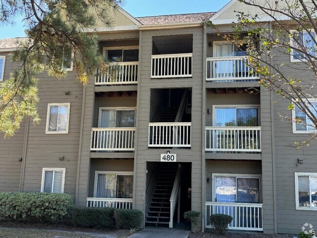 Building Photo - Lovely 2-bedroom 2 bath unit located in My... Rental