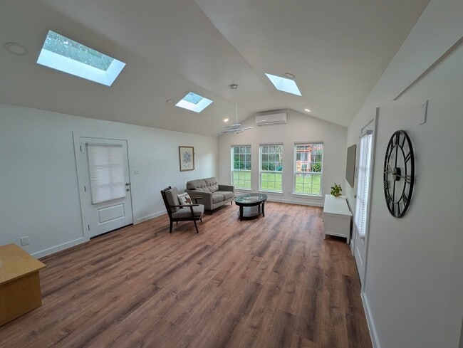 Photo - 11807 Highgrove Dr