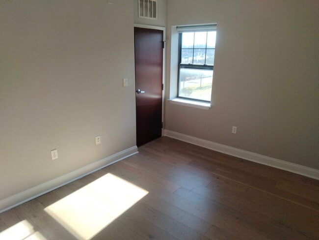 Photo - 52 Imlay St Unit 2b