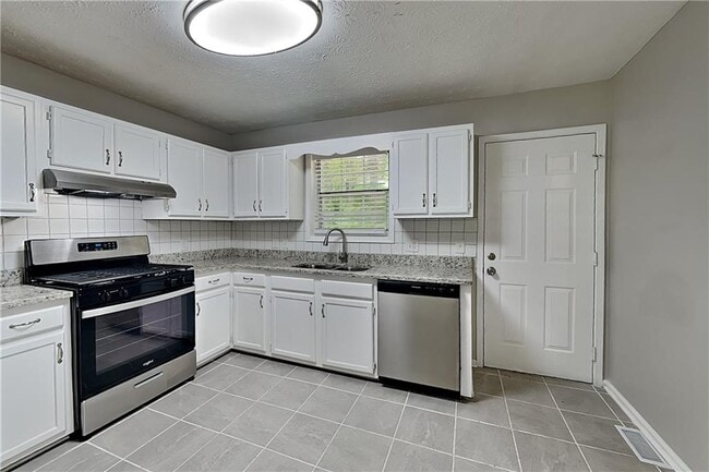 Photo - 7796 Mountain Creek Way