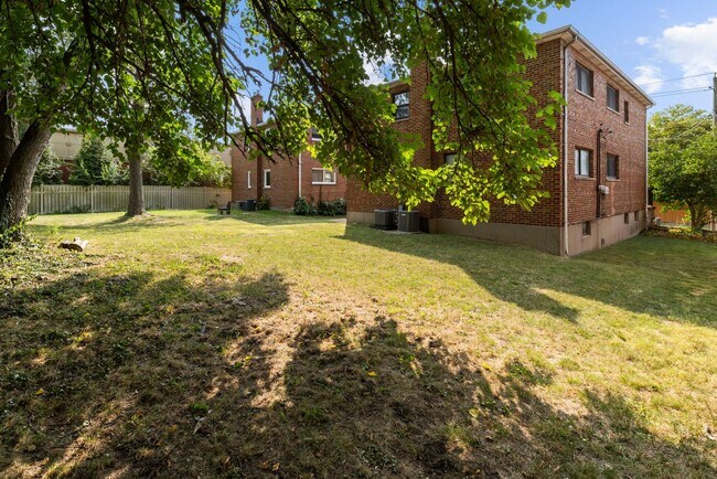 Photo - Spacious 3 Bedroom in Webster Groves Unit 2FL