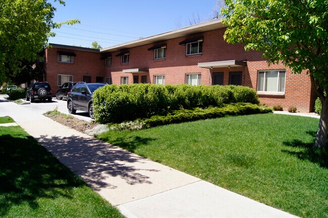 Photo - High and Warren