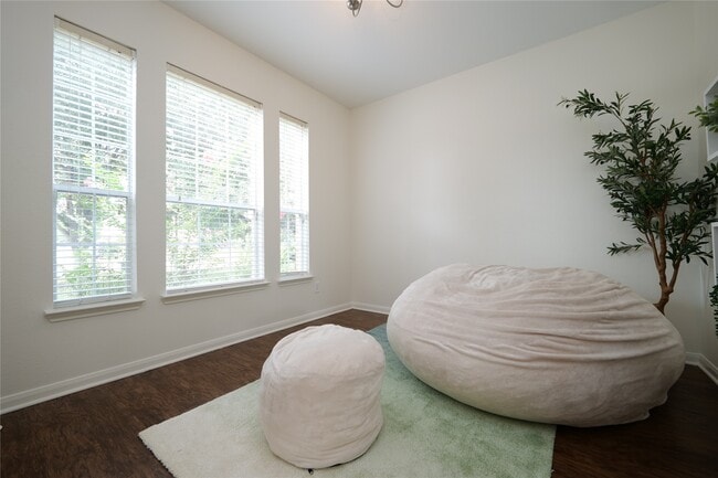 Photo - 1203 Lavender Shade Ct