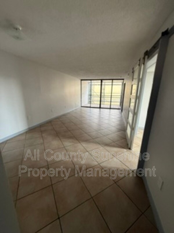 2424 W Tampa Bay Blvd Unidad L408