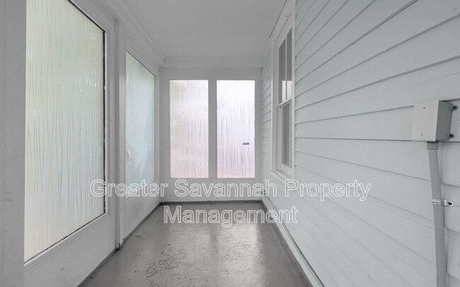 Photo - 612 W 42nd St
