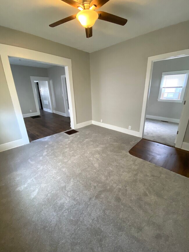 Photo - 125 Allen St