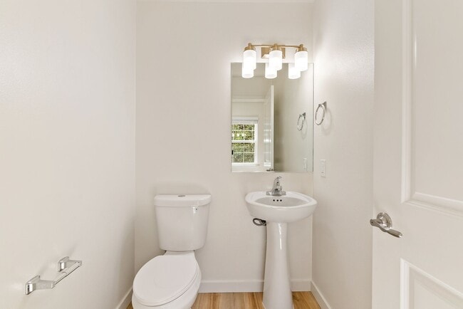 Photo - 2 Bedroom 1.5 Bath townhouse with private balcony and 2 car garage Unidad 3368 #1