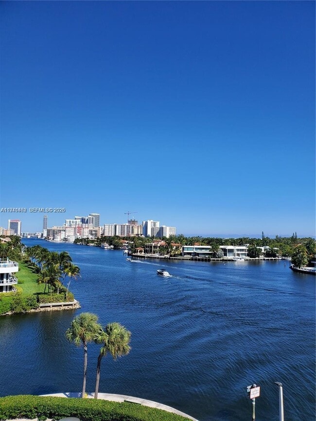 Building Photo - 20515 E Country Club Dr Unit 644