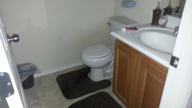 Photo - Beautiful SW 4 bedroom home with 2 car garage!