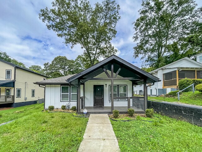 Building Photo - 878 N Grand Ave NW