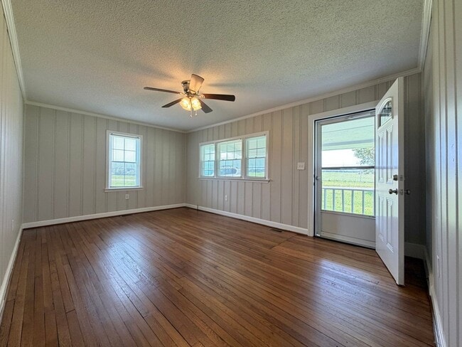 Photo - 2712 Anthony Rd