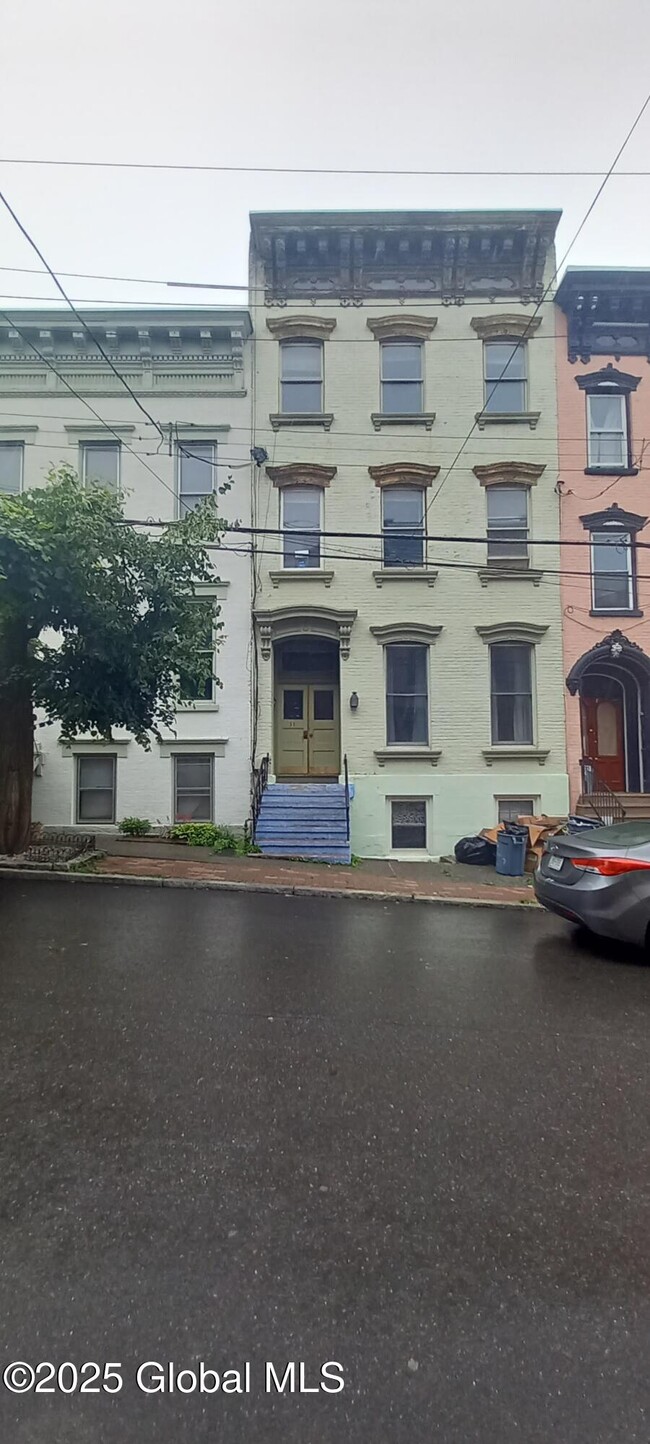 Photo - 11 Elm St Apartment Unit 3