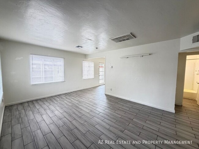 Photo - 7210 N 55th Dr