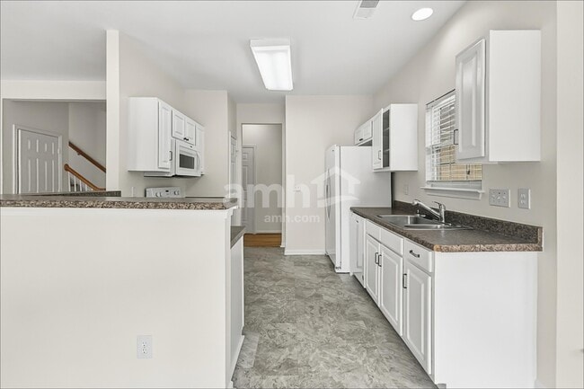 25 Bellows Falls Dr