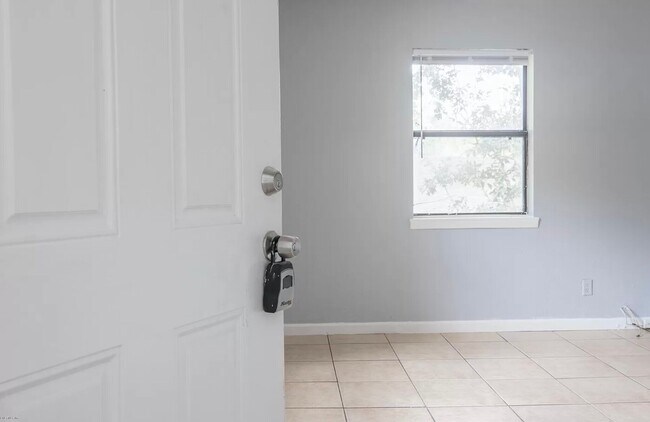 Photo - 2678 Ernest Street Unit 3