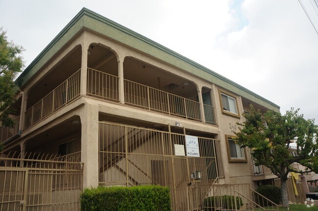 Building Photo - 240 W Santa Cruz St Unit 104 Rental