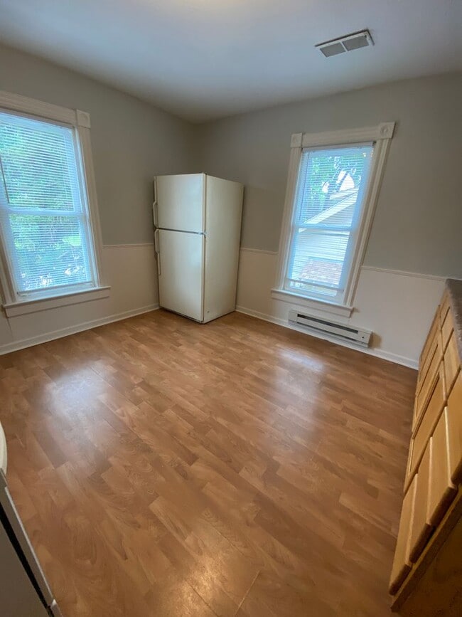 Photo - 104 8th St NW Unit 2