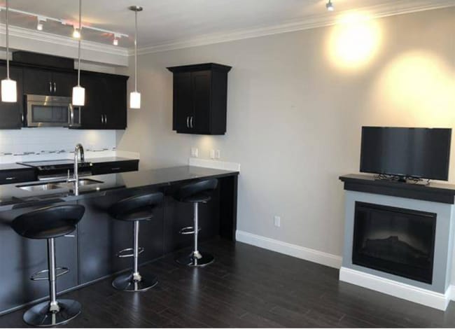 Building Photo - 11882 226 St Unit 303