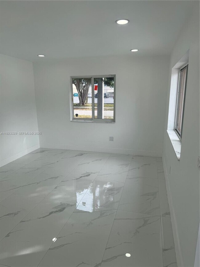 Photo - 801 NW 109th St Unit 1