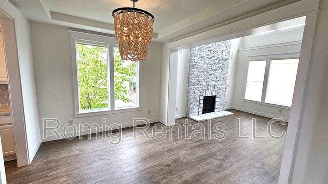 Photo - 2726 NE 159th Cir