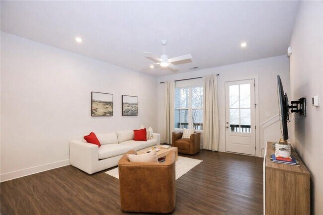 Photo - 1305 Breezy St SE