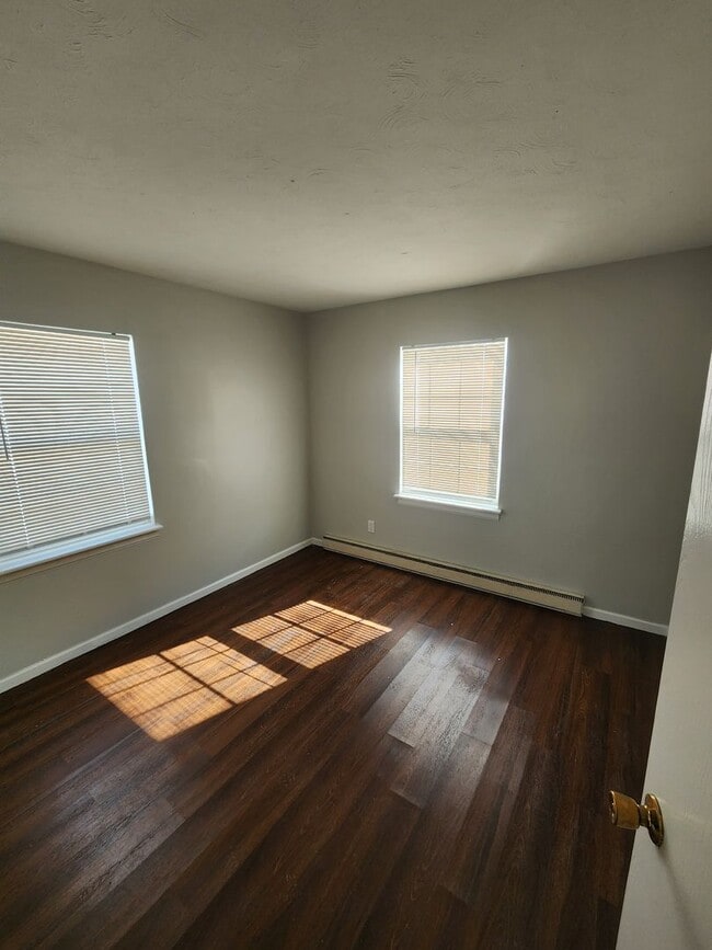 Photo - 2 bedroom 1 bath apartment Unit 610-7