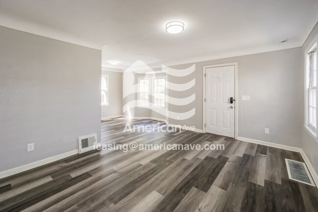 4402 Asbury Dr
