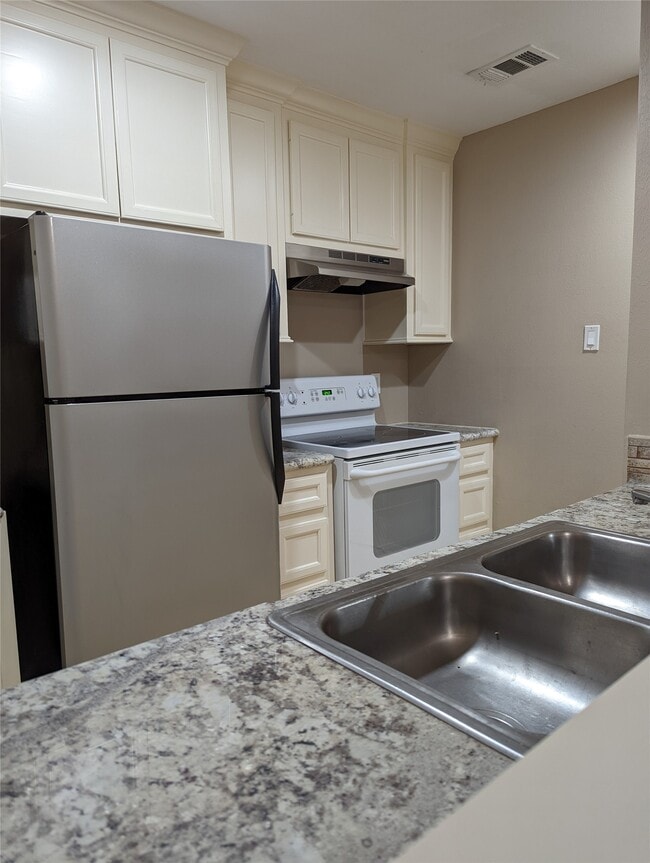 Photo - 3500 Tangle Brush Dr Unit 117
