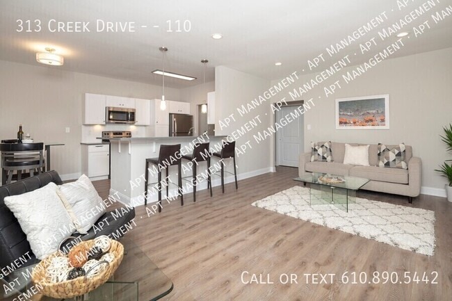 Building Photo - 313 Creek Dr Unit 110