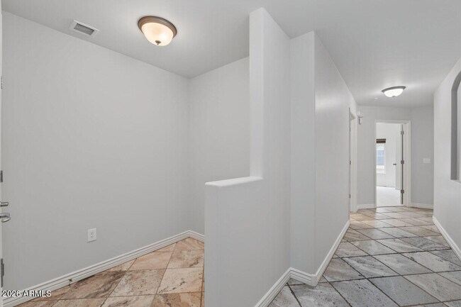 5350 E Deer Valley Dr Unit 1252