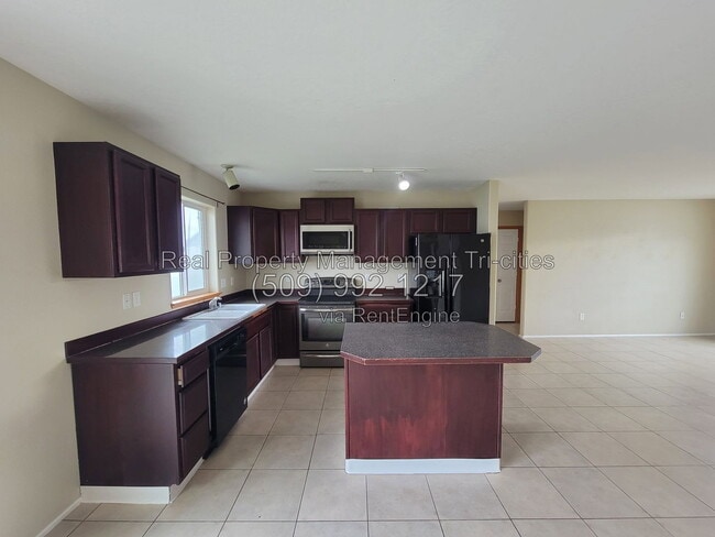 Photo - 6305 Thistledown Dr