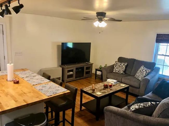 Photo - 657 Maine Ave Unit 1