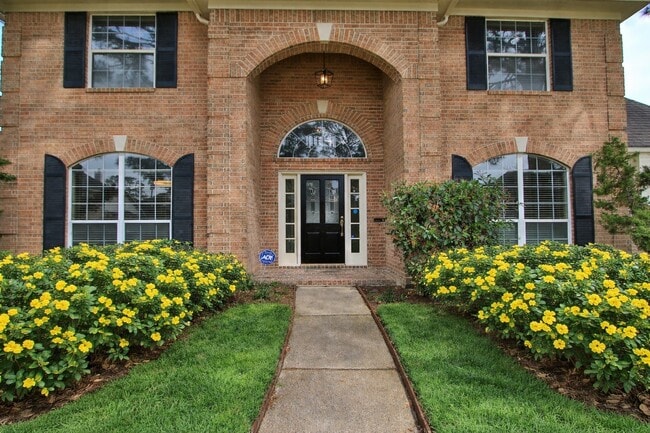 Photo - 15710 Cascading Brook Way