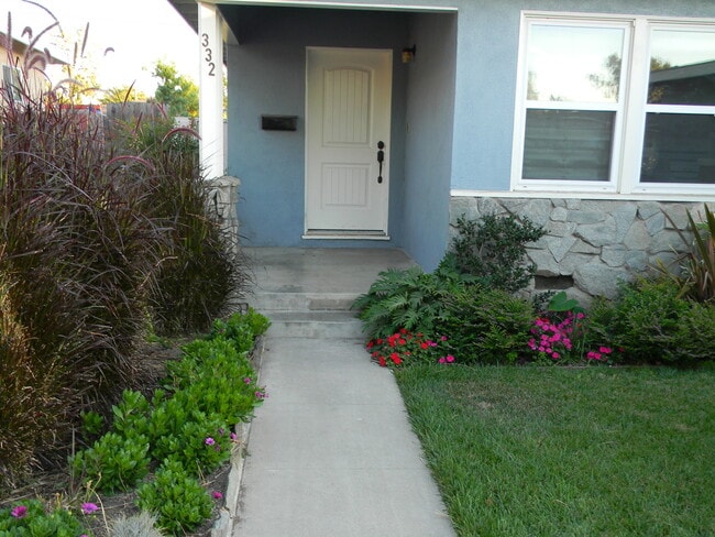 Photo - 332 E Oakmont Ave