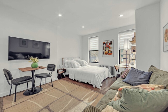 Photo - 534 E 14th St Unit SI ID1497729P