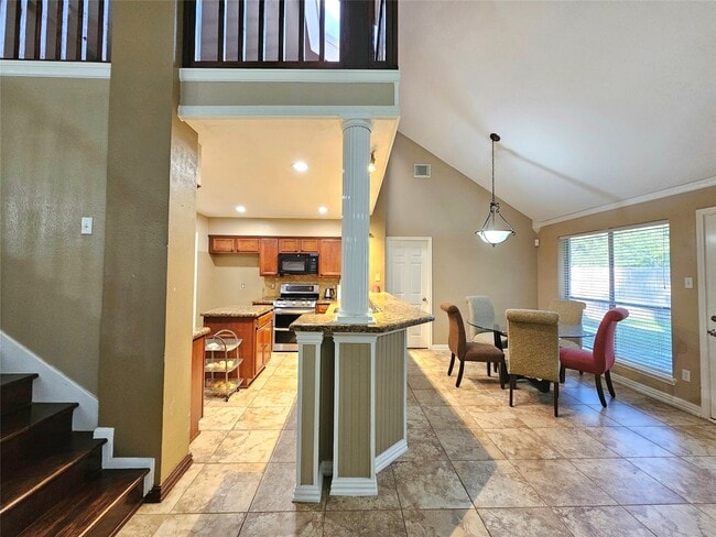 8807 Vista Springs Dr