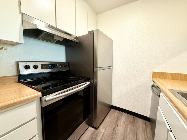 Photo - Spacious Top-Floor STUDIO in Beautiful Shelter Creek - WATER & GARBAGE Included!