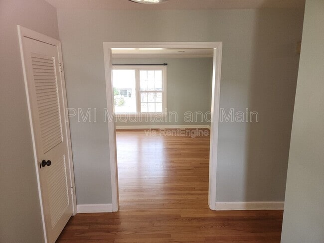 Photo - 1220 Woodmont Dr