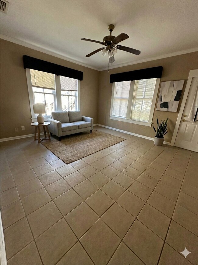 Photo - 1709 Biovu Dr