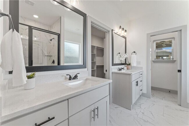 Photo - 3206 SW Rosemont Ave