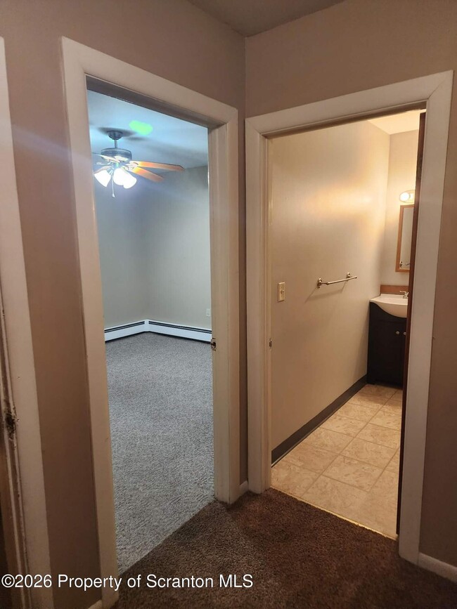 Photo - 16 Watkins St