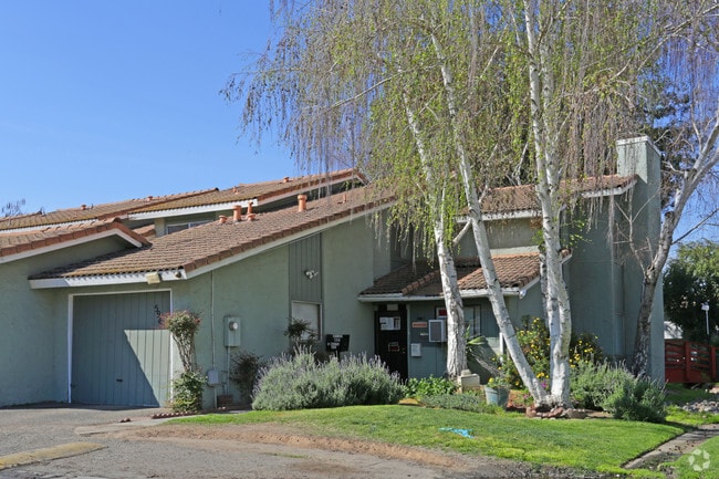 Photo - Laguna Knolls