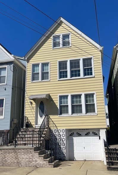 Photo - 193 Avenue C House