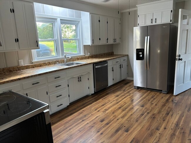 Photo - 10535 Hwy 231