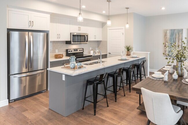 Photo - Essential Aurora