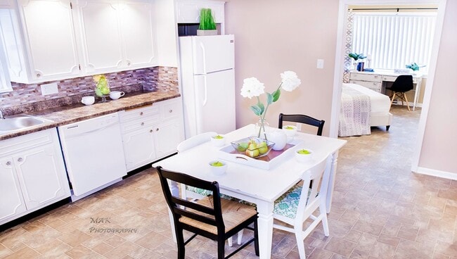 Photo - Spacious 6-Bedrooms, 2.5 - Bath Home by Ball State Campus! + 2 Car Garage