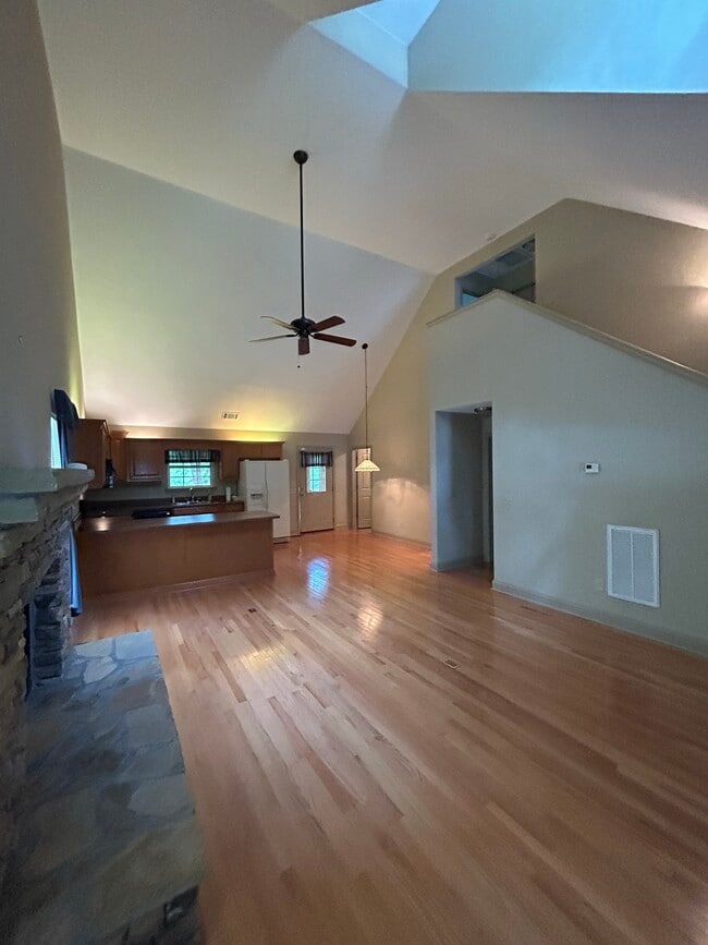 Photo - 513 Lapidary Ln