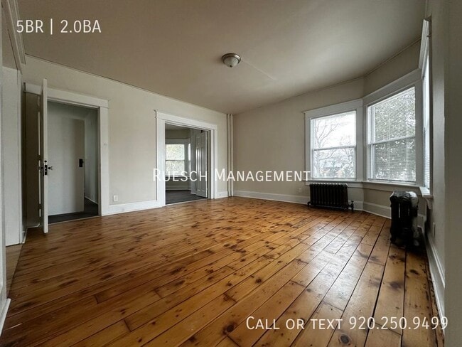 Photo - Beautiful 5 Bedroom 2 Bath Single Family H...