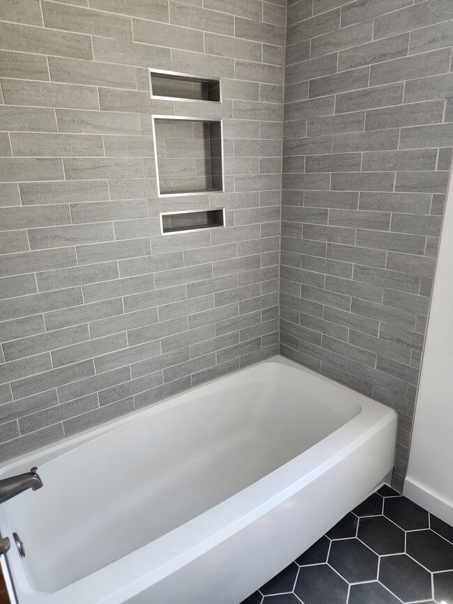 Photo - 5901 Charles St